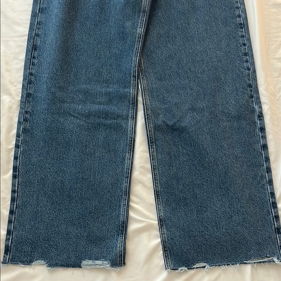 High Rise Blue Jeans - Picture 4 of 4